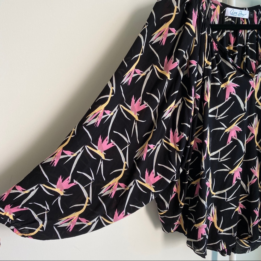 Ava Sky bird of Paradise Top | S